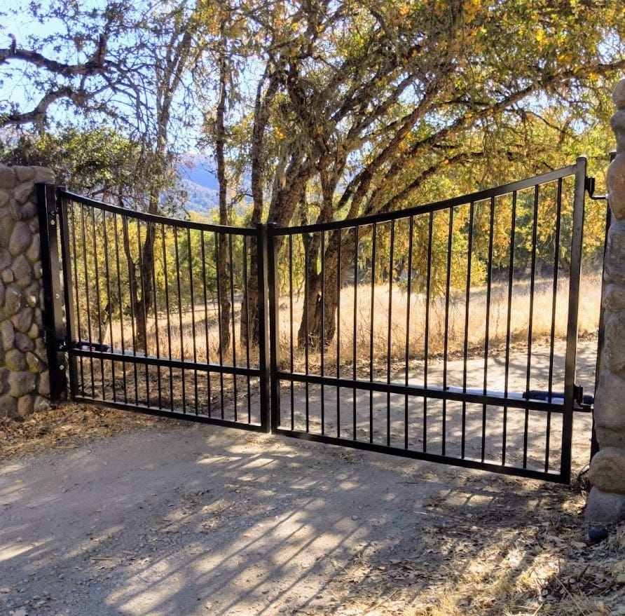 composite driveway gate — material comparison