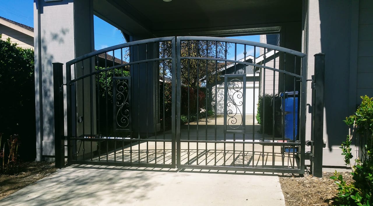 driveway gate in Atherton — guide intro