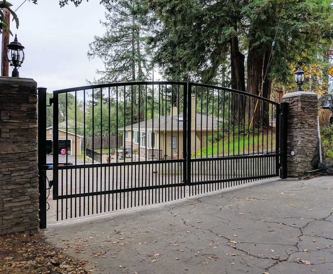 driveway gate in Tucson — guide intro