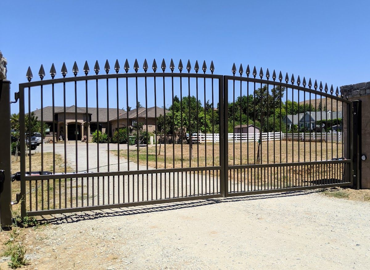 driveway gate in Aurora — guide intro