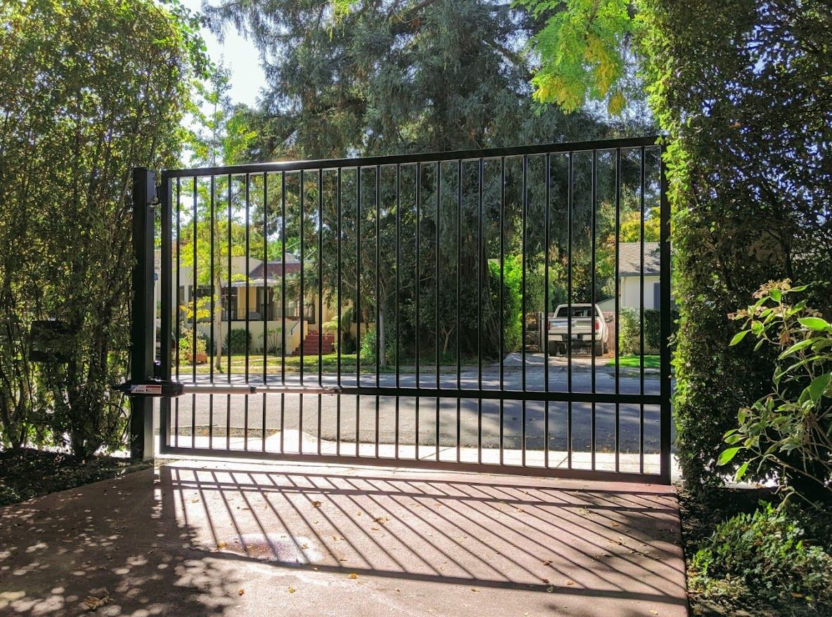 wrought iron driveway gate — installer tips