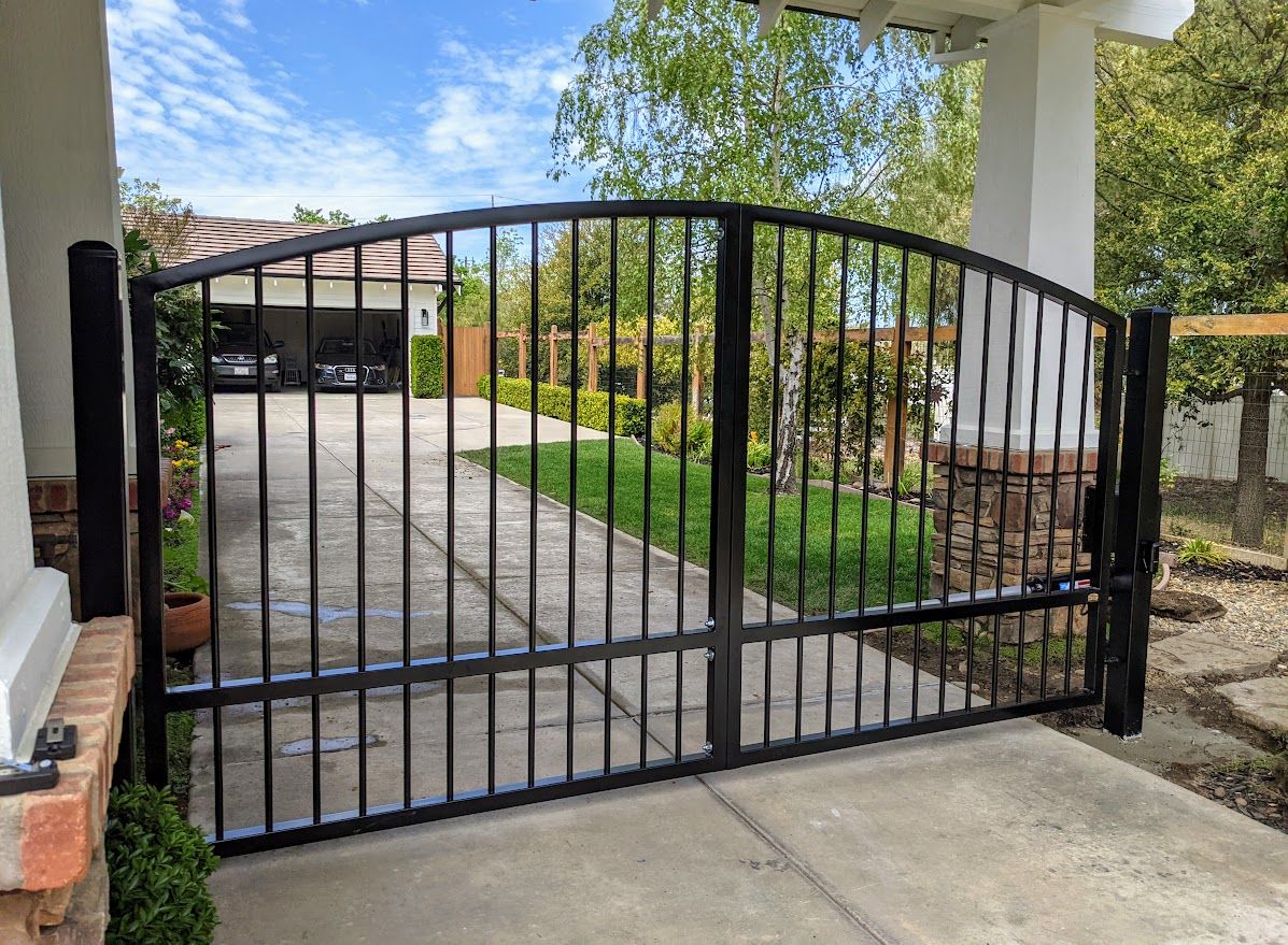driveway gate in Cincinnati — installer tips
