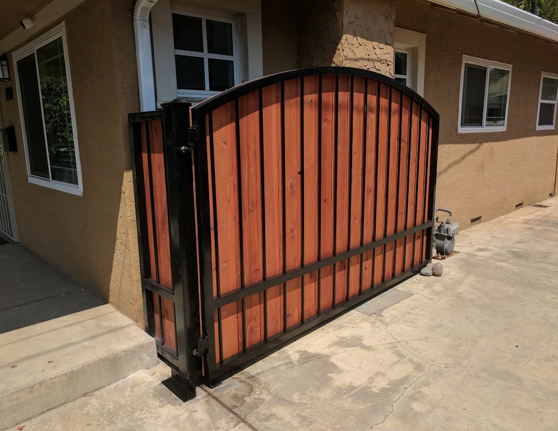 driveway gate in Minneapolis — installer tips