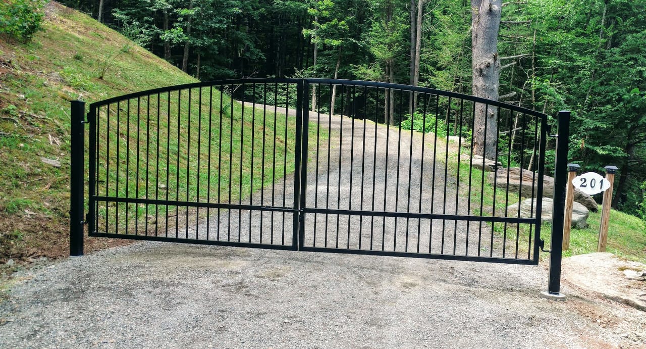 driveway gate in Raleigh — installer tips