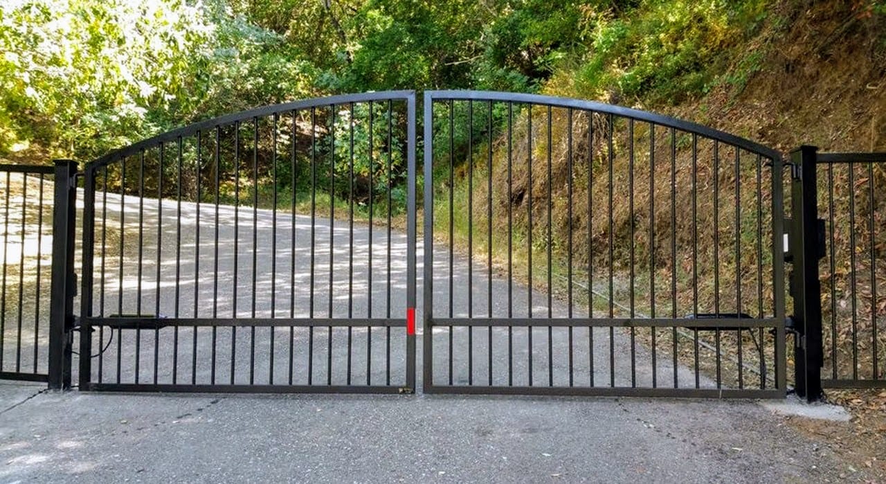bi-fold driveway gate — real-world project