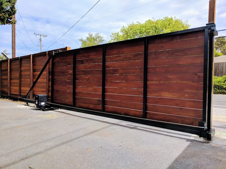 Aluminum driveway gates